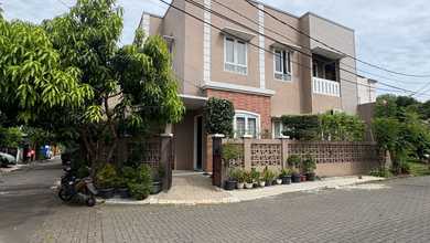 Properti Siap Pakai di Kawasan BSD Nusaloka, Tangerang, LT 160m²