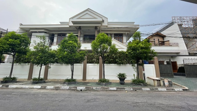 For Sale rumah Mewah di Nginden, Surabaya - LT 960m²