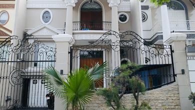 Rumah Mewah Furnished Daerah Strategis di Pantai Indah Kapuk