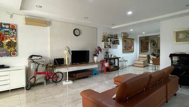 Kesempatan Langka, rumah Mewah di Taman Grisenda, Jakarta Utara, LB 153m²