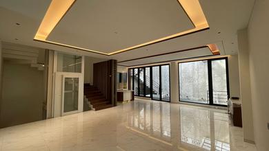 Rumah Mewah di Kawasan Gading Serpong, Tangerang, LB 550m², Harga 9,8 Miliar