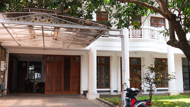 Rumah Elite di Kawasan Ragunan, Jakarta Selatan, LB 700m², Harga 16 Miliar