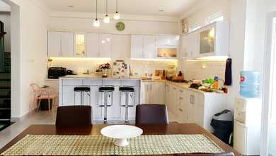 Rumah Dijual di Cinere, Depok, LB 220m², Harga Kompetitif!