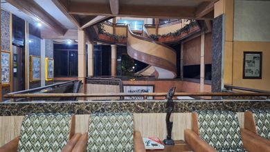 Ready to Use Ruko Bisnis di Manyar Surabaya dengan Luas Bangunan 3400m2