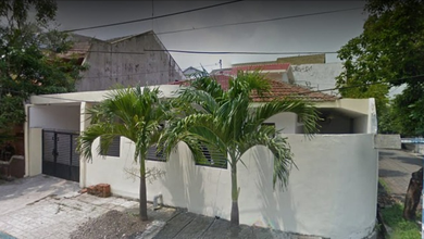 Rumah Mewah di Ngagel, Surabaya, 4 KT, LT 267m²