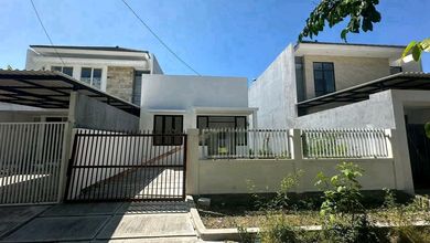 Rumah Siap Pakai di Area Rungkut, Surabaya, LT 179m²