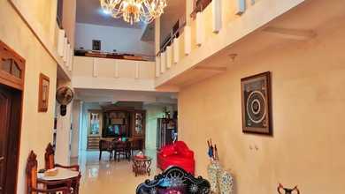 Kesempatan Eksklusif, rumah Prestisius di Rungkut, Surabaya, LB 300m²