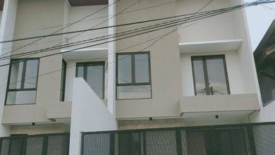 Rumah Eksklusif LT 100 m2, di Sukolilo, Surabaya
