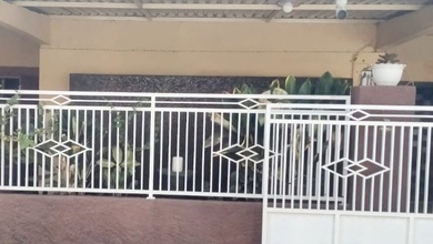 Rumah Mewah di Kawasan Gubeng, Surabaya, LB 242m², Harga 2,6 Miliar