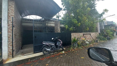 Promo Rumah di Mulyorejo, Surabaya, LB 240m², Harga 2,25 Miliar