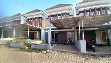 Rumah Dijual di Rungkut, Surabaya, LB 130m², Harga Terbaik!