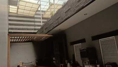 Rumah Mewah di Kawasan Mulyorejo, Surabaya, LB 540m², Harga 6,35 Miliar
