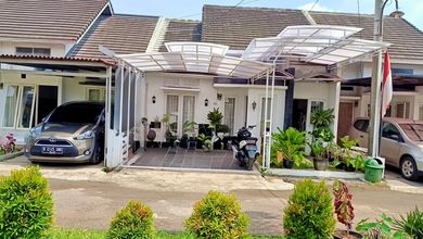 Jual Rumah Nyaman di Sektor 9-Bintaro, Tangerang Selatan - LT 84m²