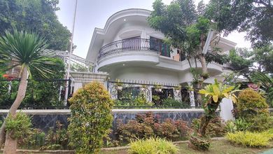 Rumah Area Luxury Sektor 7-Bintaro, Tangerang Selatan - Harga Terbaik 12 Miliar