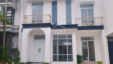 Rumah Elegan di Sektor 9-Bintaro, Tangerang Selatan, 4 Kamar Tidur, LT 135m²