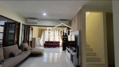 Penawaran Langka, rumah Prestisius di Sektor 9-Bintaro, Tangerang Selatan, LB 300m²