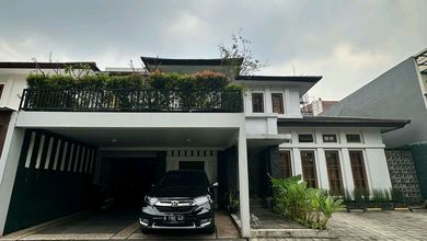Rumah Prestisius di Kawasan Sektor 9-Bintaro, Tangerang Selatan, LB 250m², Harga 5,75 Miliar