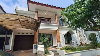 Rumah Mewah di Sektor 9-Bintaro, Tangerang Selatan, 4 KT, LT 180m²