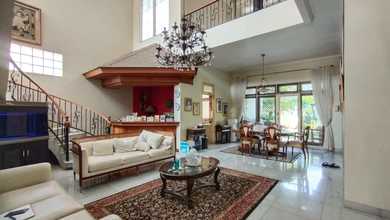 Rumah Mewah di Kawasan Ciputat Timur, Tangerang Selatan, LB 410m², Harga 17,9 Miliar