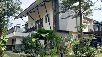 Rumah Prestisius di Kawasan BSD Sevilla, Tangerang, LB 350m², Harga 4,9 Miliar