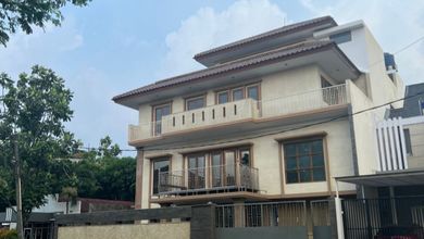 Rumah Prestisius di Kawasan Meruya, Jakarta Barat, LB 900m², Harga 9 Miliar