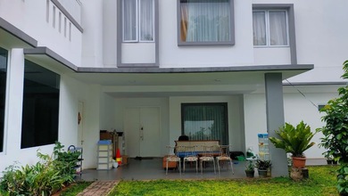 Rumah Mewah di Kebon Jeruk, Jakarta Barat, 4 Kamar Tidur, LT 572m²