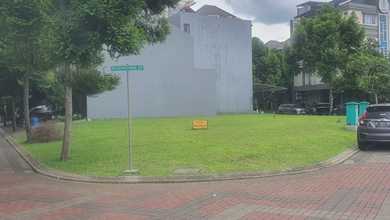 Dijuak Kavling Hoek 210 m² SHM di Regentown Bsd, Tangerang 