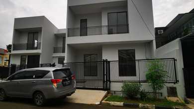 Rumah Dijual di Serpong Villa Melati Mas, Tangerang Selatan, LB 200m², Harga Terbaik!