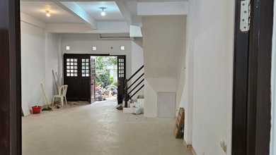 Bebas Banjir , Ruko 2muka, Terliat Dr Jala,baru Renov, Jalan Depan Ramai,akses Toll, Siap Pakai