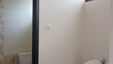 Disewakan Rumah Minimalis di Graha Raya, Tangerang Selatan, Luas  186 m2