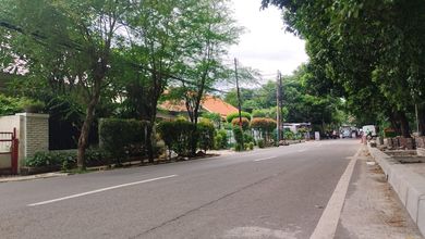 Hunian Mewah di Utan Kayu, Jakarta Timur, 3 Kamar Tidur, LT 356m²