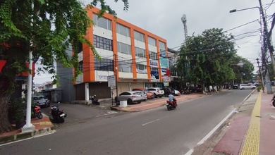 Dijual 3 Ruko Gandeng Cempaka Putih Row Jalan Lebar 3Mobili Dkt Jln Letjen Soeprapto Ruko Gandeng Dijual Jakarta Pusat