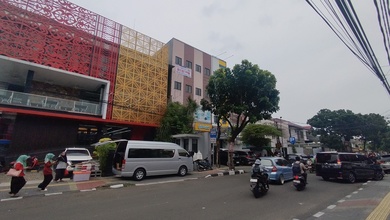 Ruko Rawamangun di Jalan Raya 4,5 Lantai Rawamangun Jakarta Timur