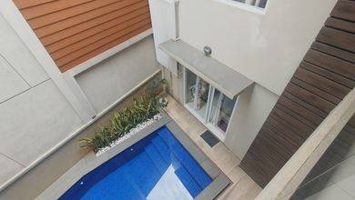 Rumah Modern Luas 305 Jual area Pondok Indah, Jakarta Selatan