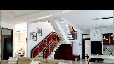 Jual Rumah Siap Tinggal di Kedoya Baru, Jakarta Barat, Luas 300 m2