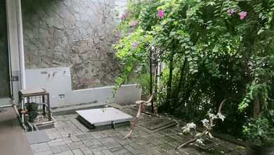 Rumah Elegan di Grogol, Jakarta Barat, 6 KT, LT 190m²