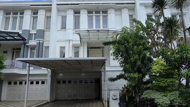 For Sale rumah Mewah di Gading Serpong Pondok Hijau Golf, Tangerang - LT 250m²