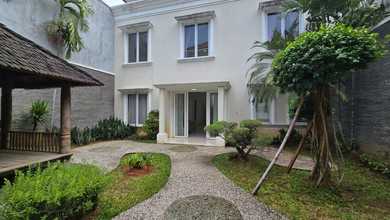 Rumah Prestisius di Kawasan Gading Serpong Pondok Hijau Golf, Tangerang, LB 400m², Harga 15 Miliar