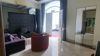 Rumah Sewa Nyaman Lokasi Pantai Indah Kapuk, Jakarta Utara, LB 750m²