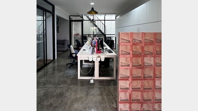 Dijual Rumah bisa Jadi Hunian Sekaligus Office di Metro Permata 1, Tangerang