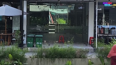 Ruko Komersil Full Renovasi di Citra 6, Jakarta Barat