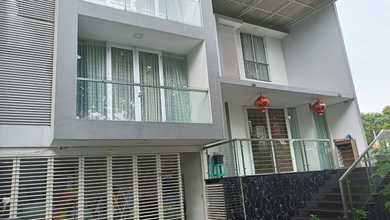 Rumah Elegan di Citra Garden, Jakarta Barat, 4 Kamar Tidur, LT 246m²