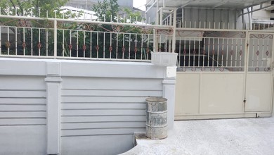 Rumah Elite di Kawasan Pluit, Jakarta Utara, LB 200m², Harga 3,99 Miliar