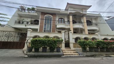 Penawaran Langka, rumah Mewah di Penjaringan, Jakarta Utara, LB 572m²