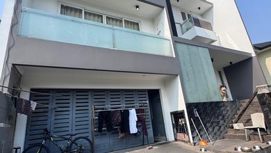 Rumah Eksklusif Luas 288 m2, area Pegadungan, Jakarta Barat