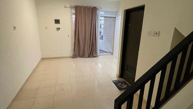 Promo Rumah di Taman Palem, Jakarta Barat, LB 80m², Harga 1,2 Miliar