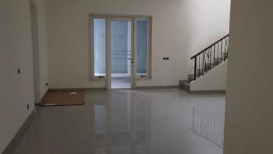 Rumah Premium Luas 200 Jual di Kelapa Dua, Tangerang