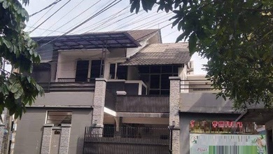 Promo Rumah di Pamulang, Tangerang Selatan, LB 276m², Harga 2 Miliar