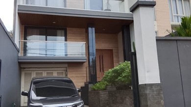 Rumah Elite di Kawasan Kebon Jeruk, Jakarta Barat, LB 360m², Harga 8,5 Miliar