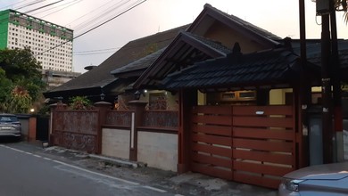 For Sale rumah Premium di Menteng, Jakarta Pusat - LT 374m²